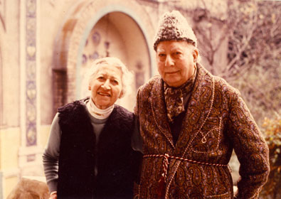 محسن مقدم در کنار همسرشان 